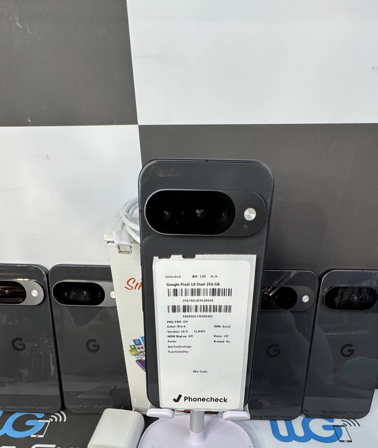 Google Pixel 10 256GB Unlocked - Obsidian Excellent Condition 100% BH