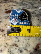 New York Rangers Goalie Mask Enamel Pin - Image 4