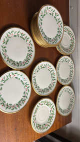 Lenox Holiday Dinnerware Plates 18pcs - Image 1