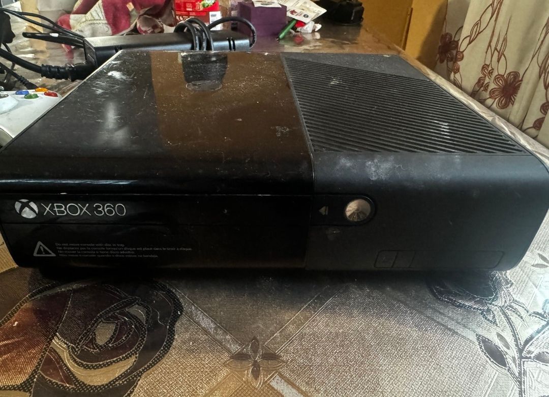 Xbox 360 E