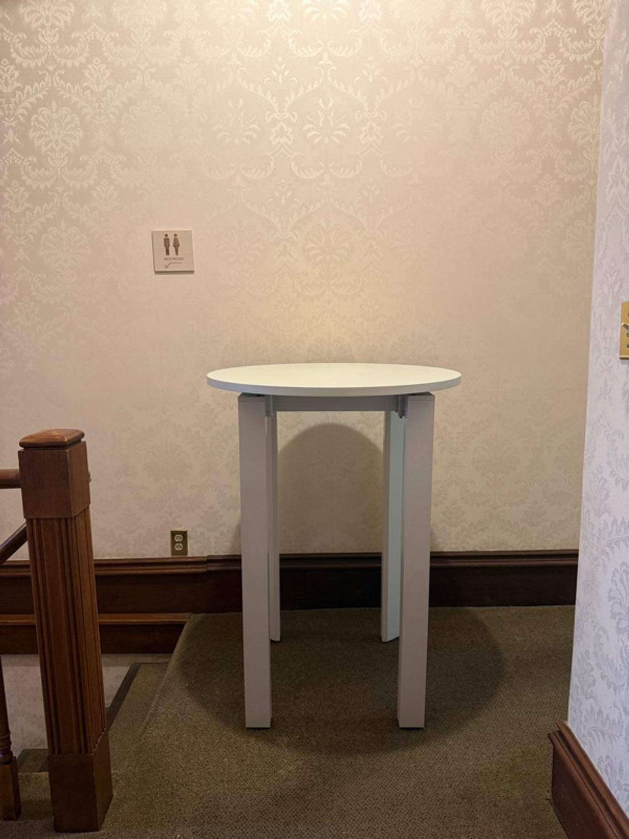 pub high table
