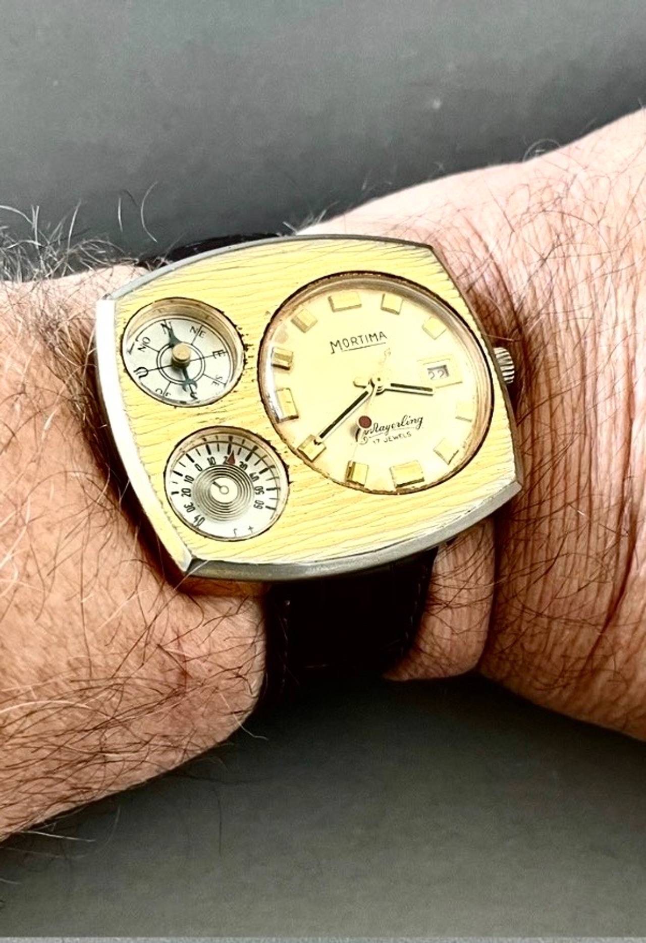 Mortima Mayerling 17 Jewels Vintage Watch