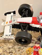 LEGO Icons McLaren MP4/4 & Ayrton Senna 10330 - Image 4