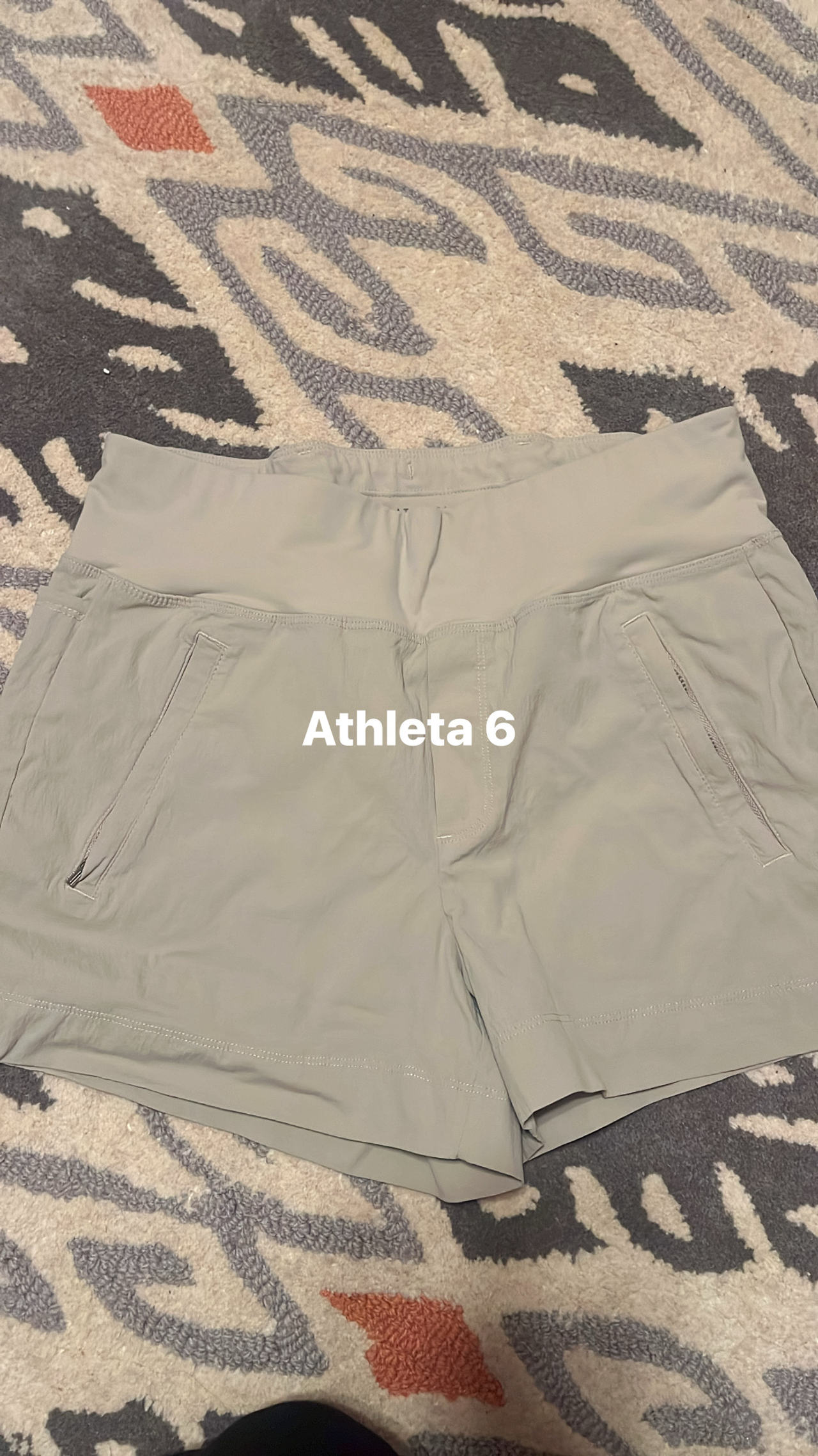 Athleta Trekkie North Short size 6 excellent condition