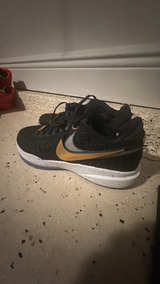 Nike LeBron 20 Black Metallic Gold. Size  7.5 - Image 2