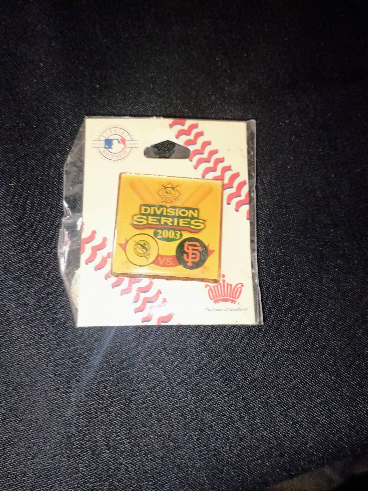 2003 MLB NL Division Series Marlins vs Giants Pin