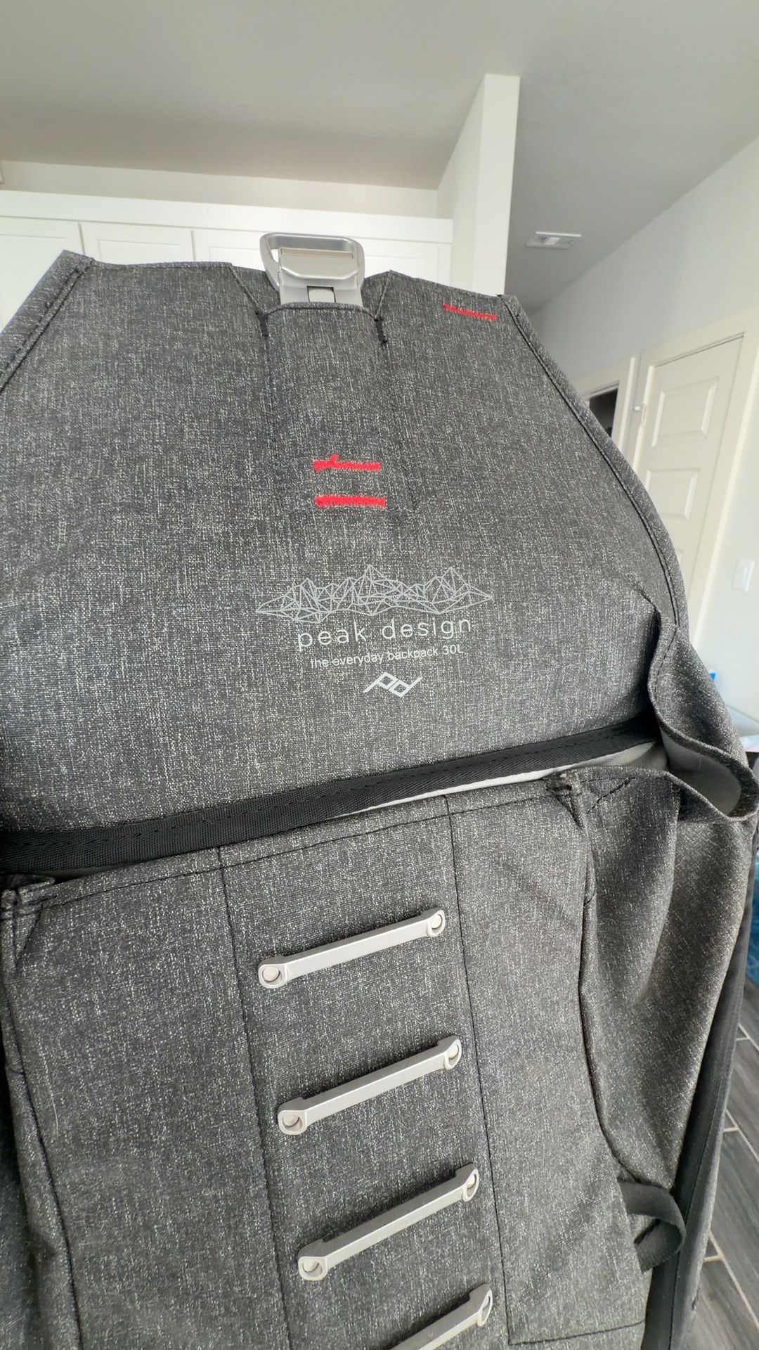 Peak Design Everyday Messenger Bag Charcoal