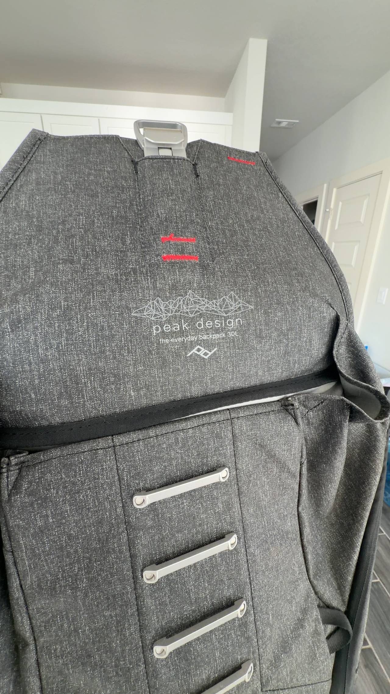 Peak Design Everyday Messenger Bag Charcoal