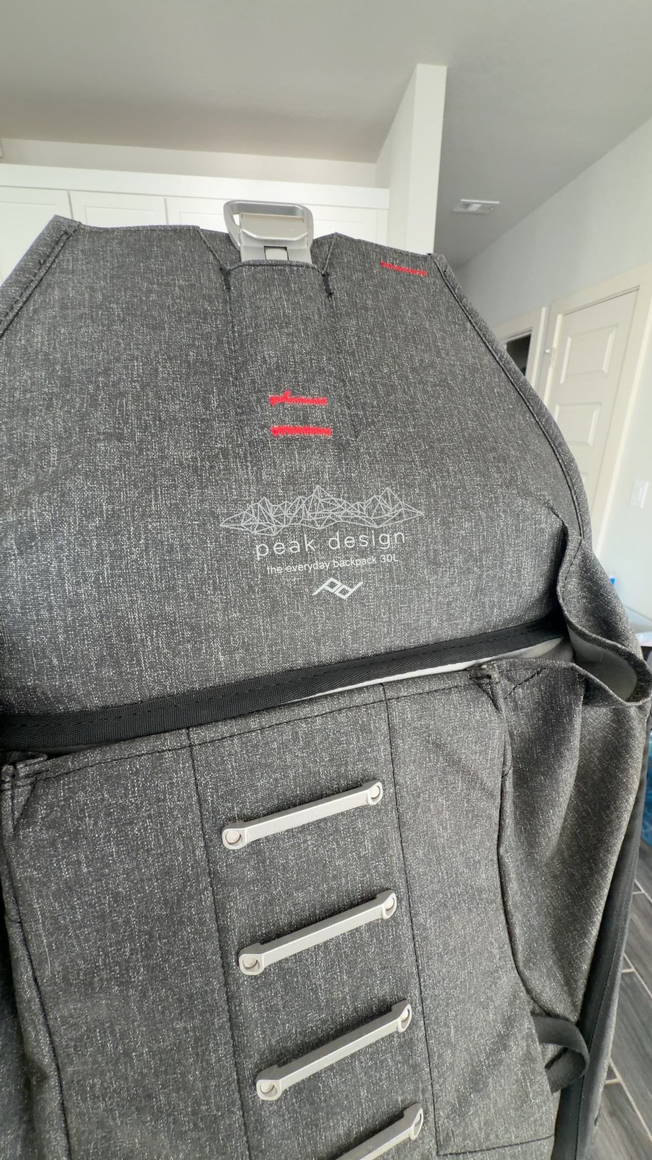 Peak Design Everyday Messenger Bag Charcoal
