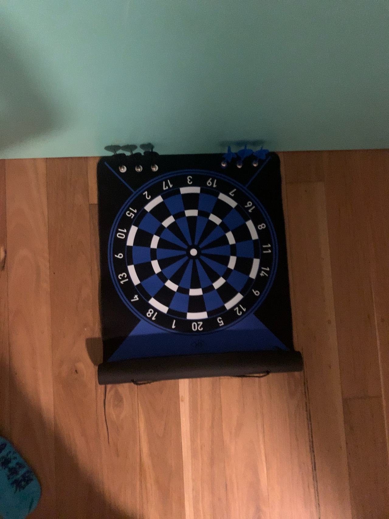 Gentleman's Hardware Magnetic Reversible Dartboard Roll