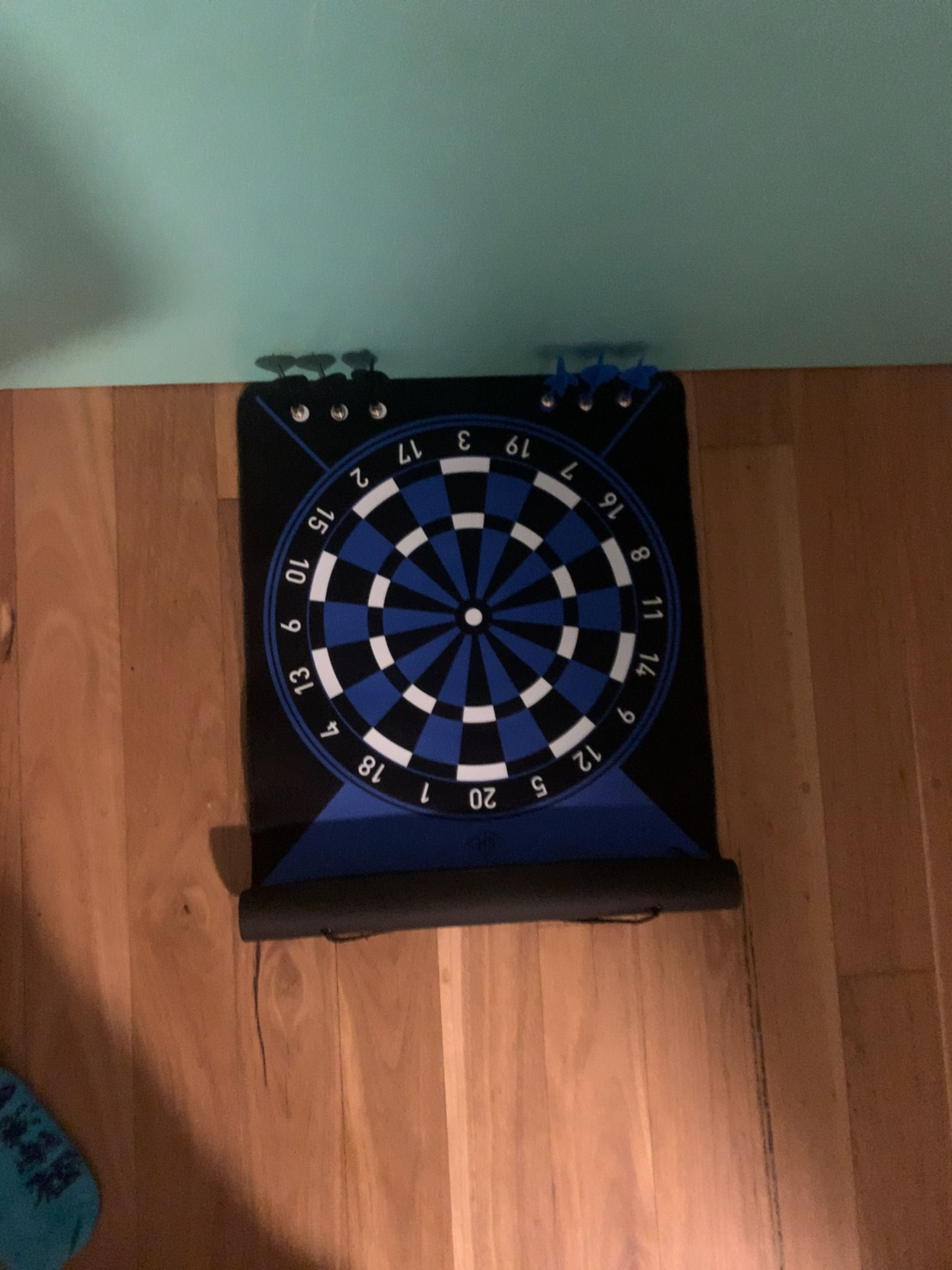 Gentleman's Hardware Magnetic Reversible Dartboard Roll