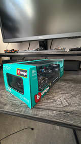 Bburago Mercedes-AMG Petronas F1 W14 E Performance 1:24 - Image 3