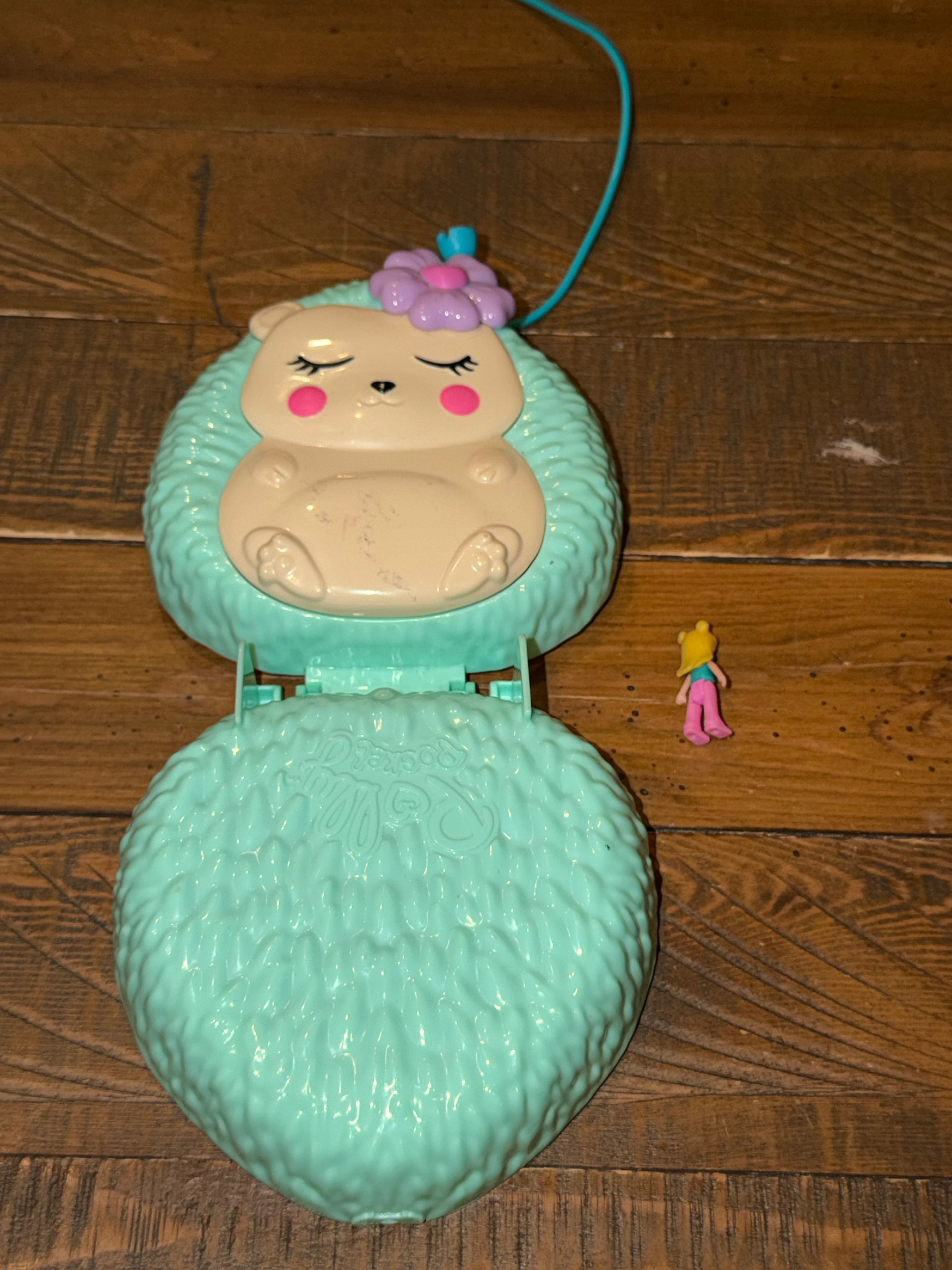 Polly Pocket Hedgehog Cafe Compact - Image 6