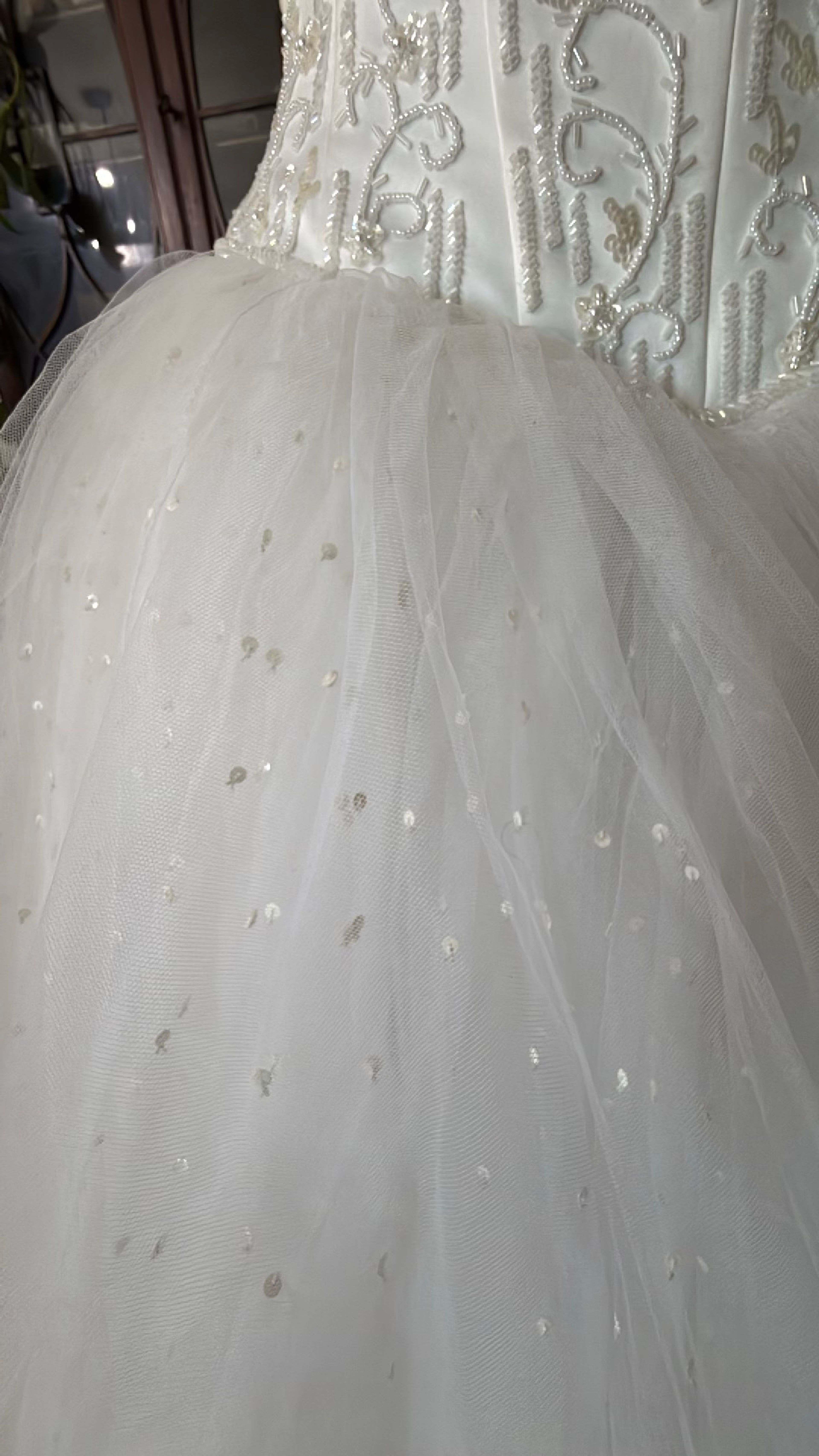 Michaelangelo David’s Bridal Beaded Tulle Ball Gown Wedding Dress size 4 - Image 3