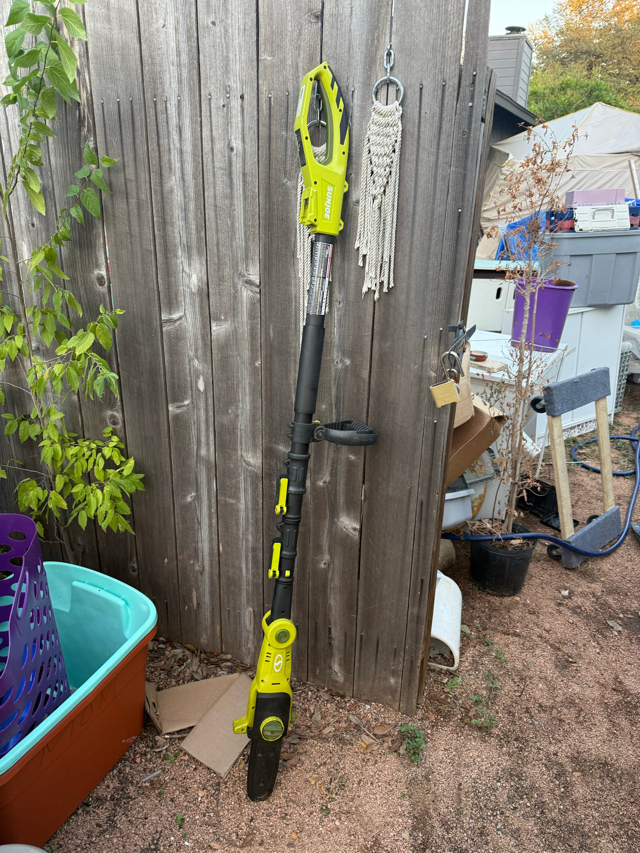Sun Joe 24V-PS8-LTE 8-Inch 24-Volt Cordless Telescoping Pole Saw