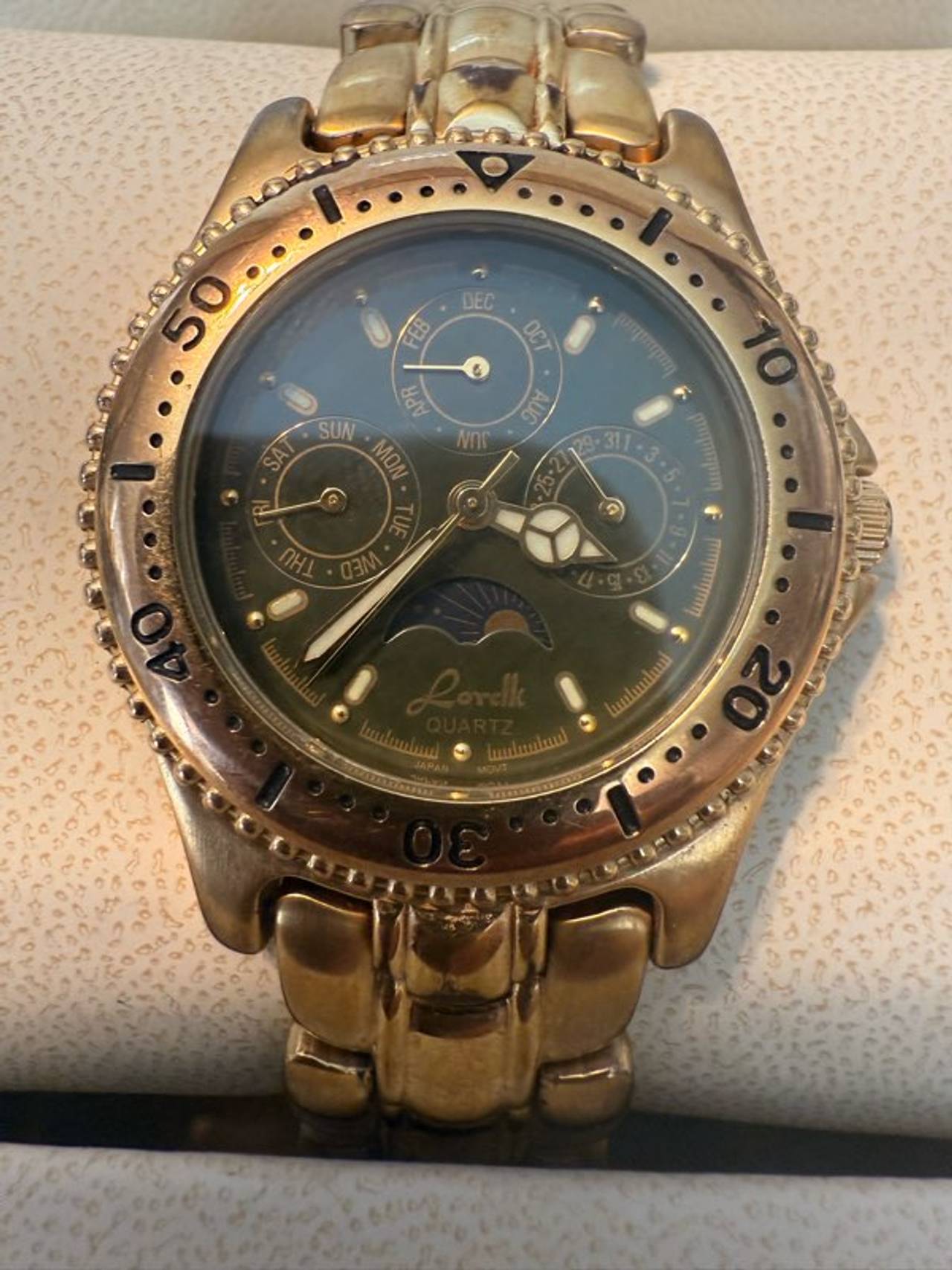 Lorelli Multifunction Gold-Tone Moon-Phase Watch – Vintage Style