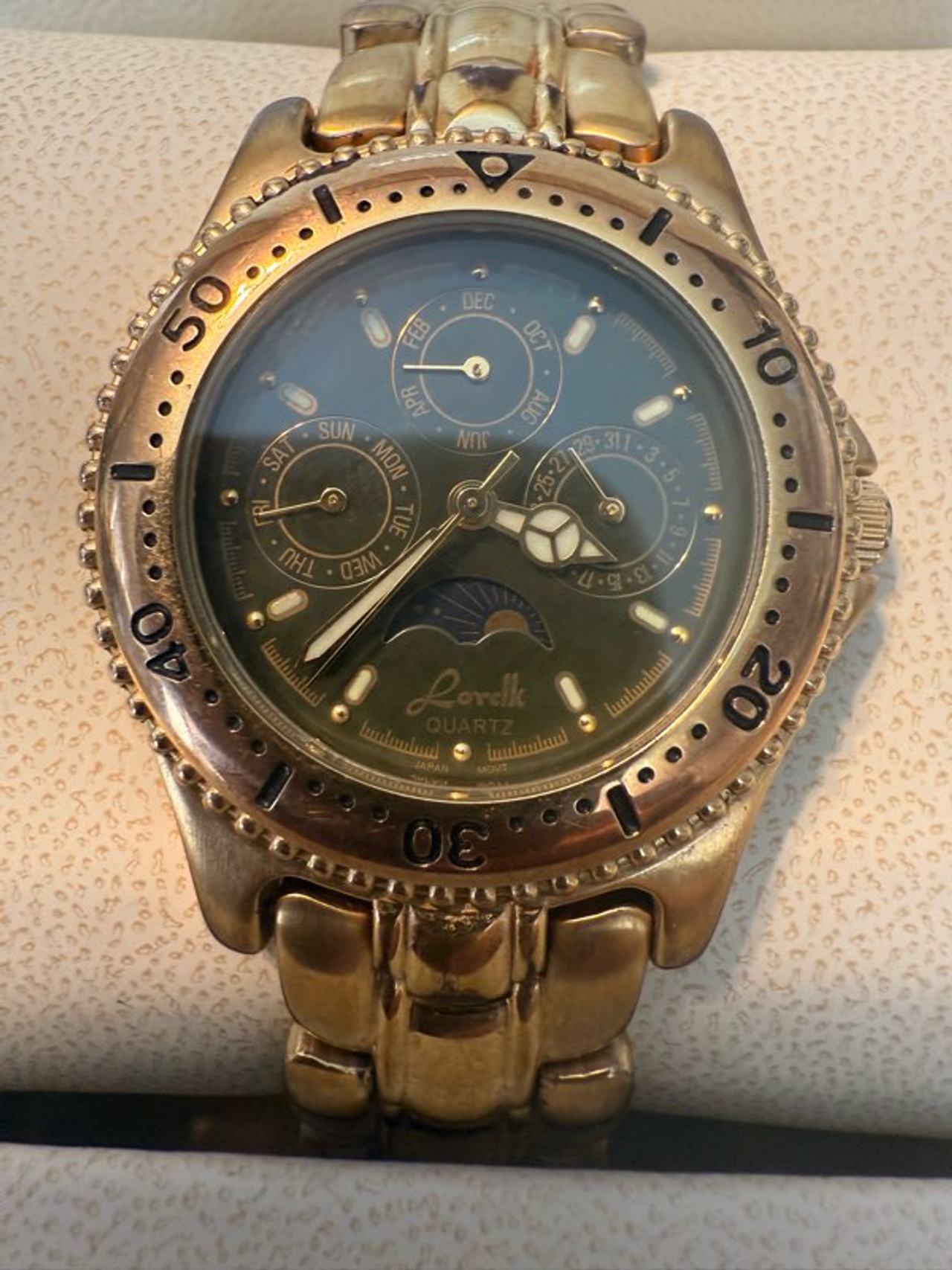 Lorelli Multifunction Gold-Tone Moon-Phase Watch – Vintage Style