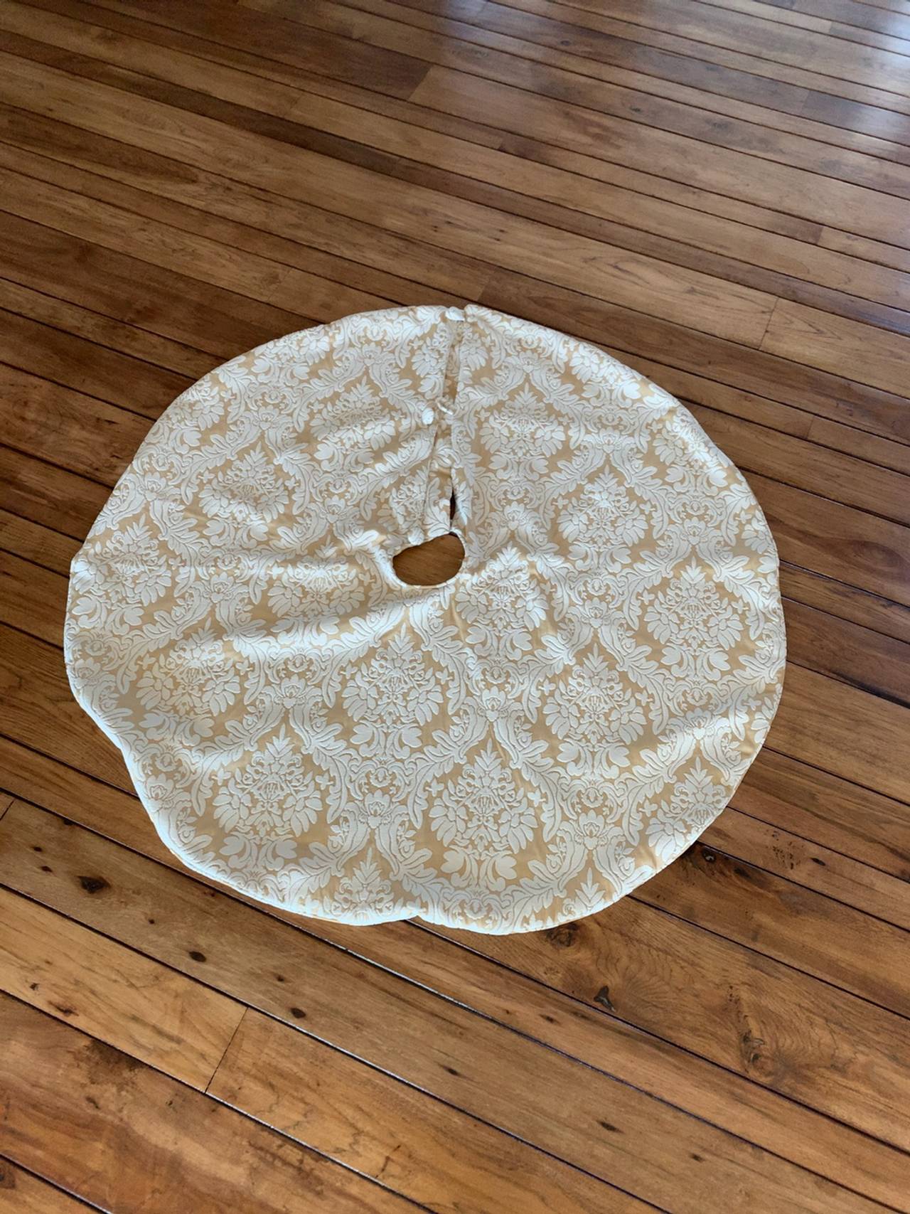 Georgia Small Scale Lilac Christmas Tree Skirt