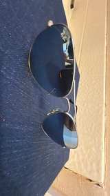 Ray-Ban Aviator Classic Polarized Sunglasses - Image 3