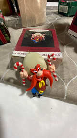 Hallmark Yosemite Sam Keepsake Ornament 1994 - Image 2
