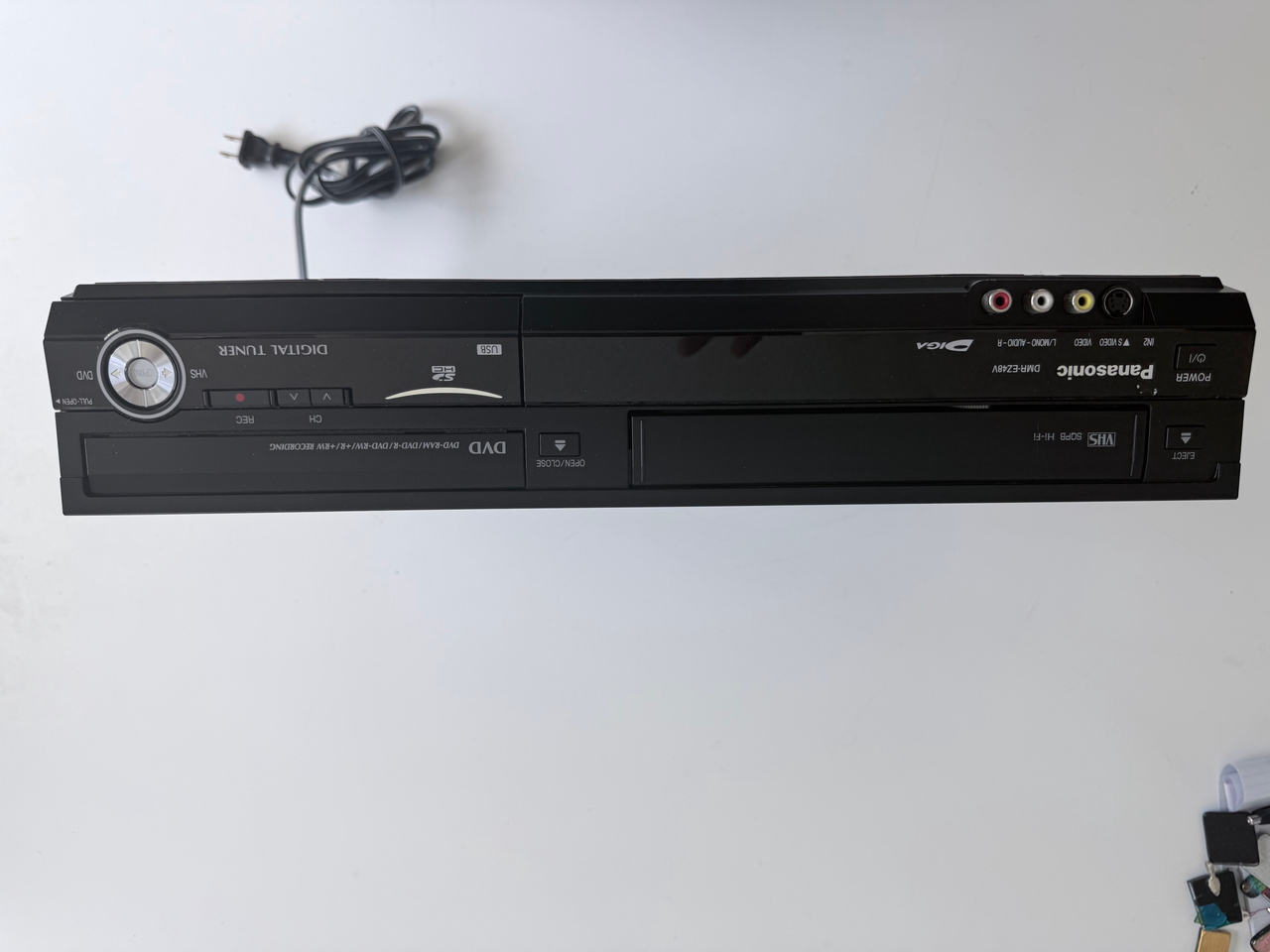 Panasonic DMR-EZ48V DVD/VCR Combo Recorder