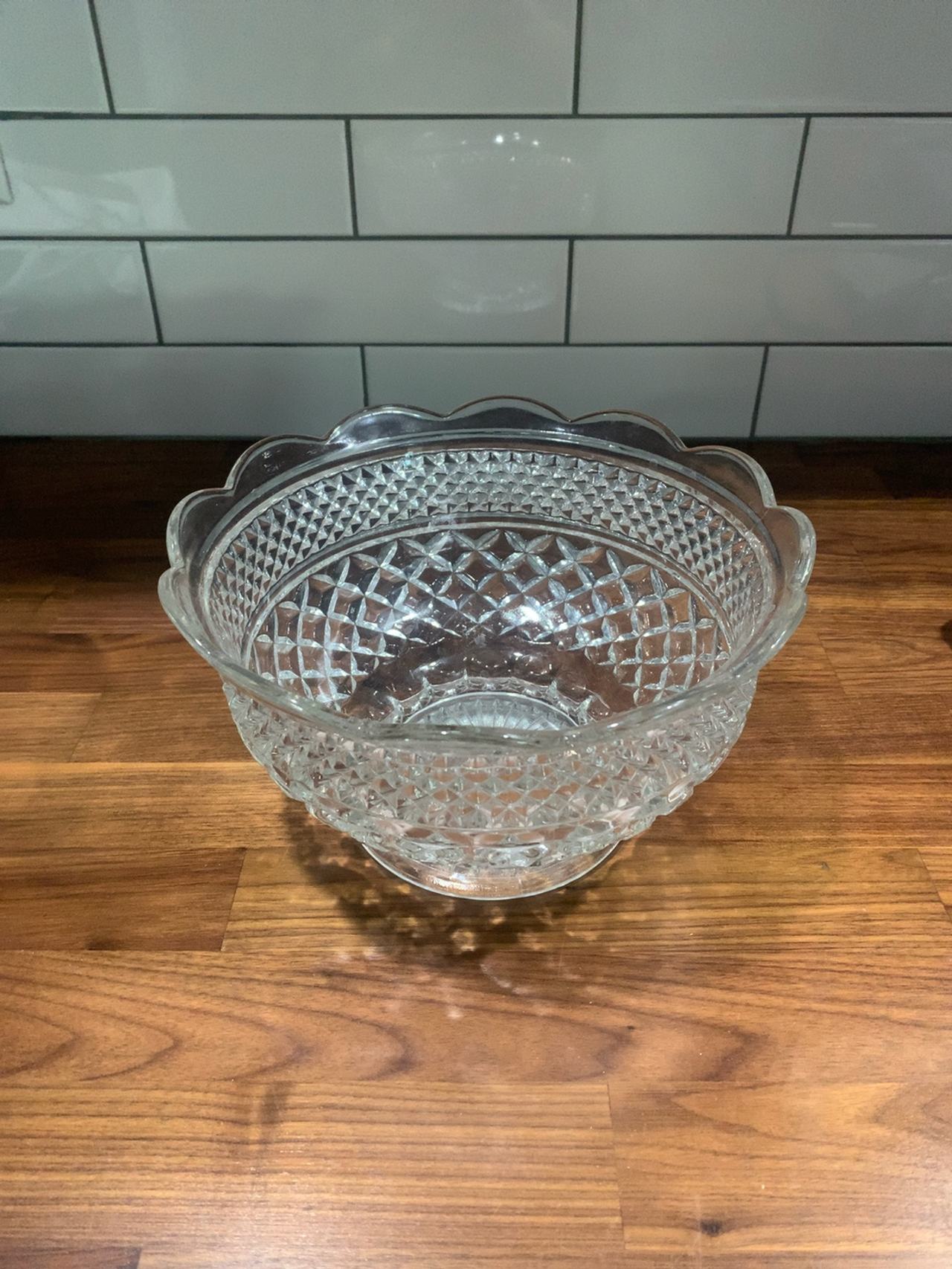 Anchor Hocking Wexford Large Glass Fruit Bowl 10"
