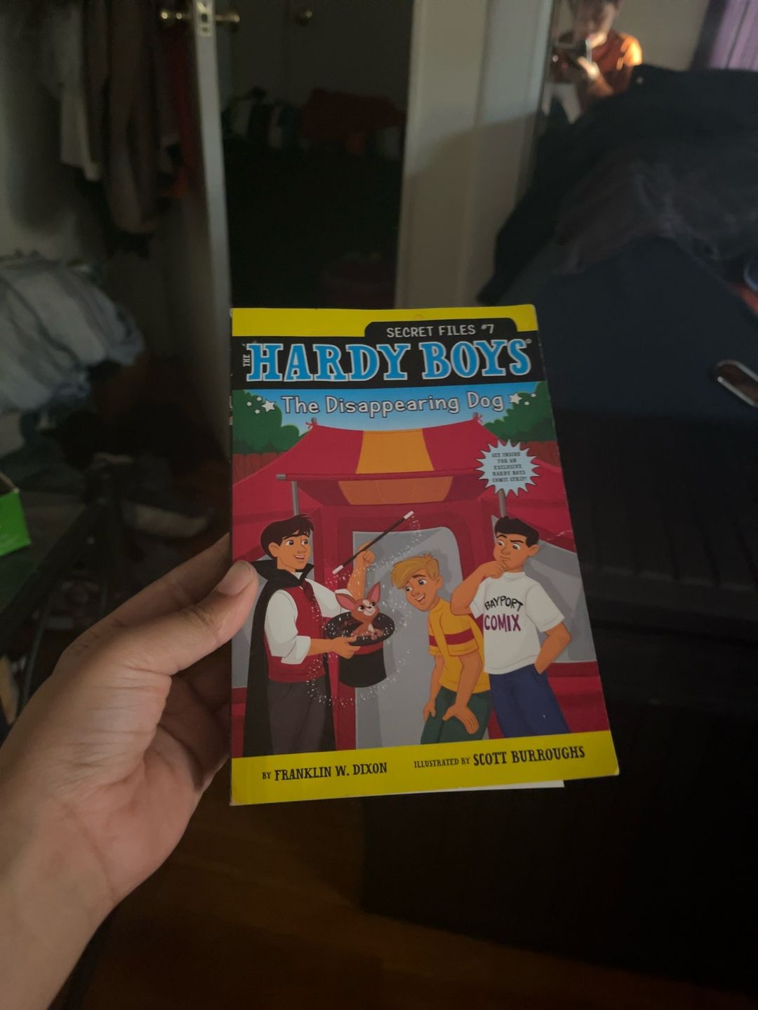 Hardy Boys Secret Files Book 7: The Disappearing Dog