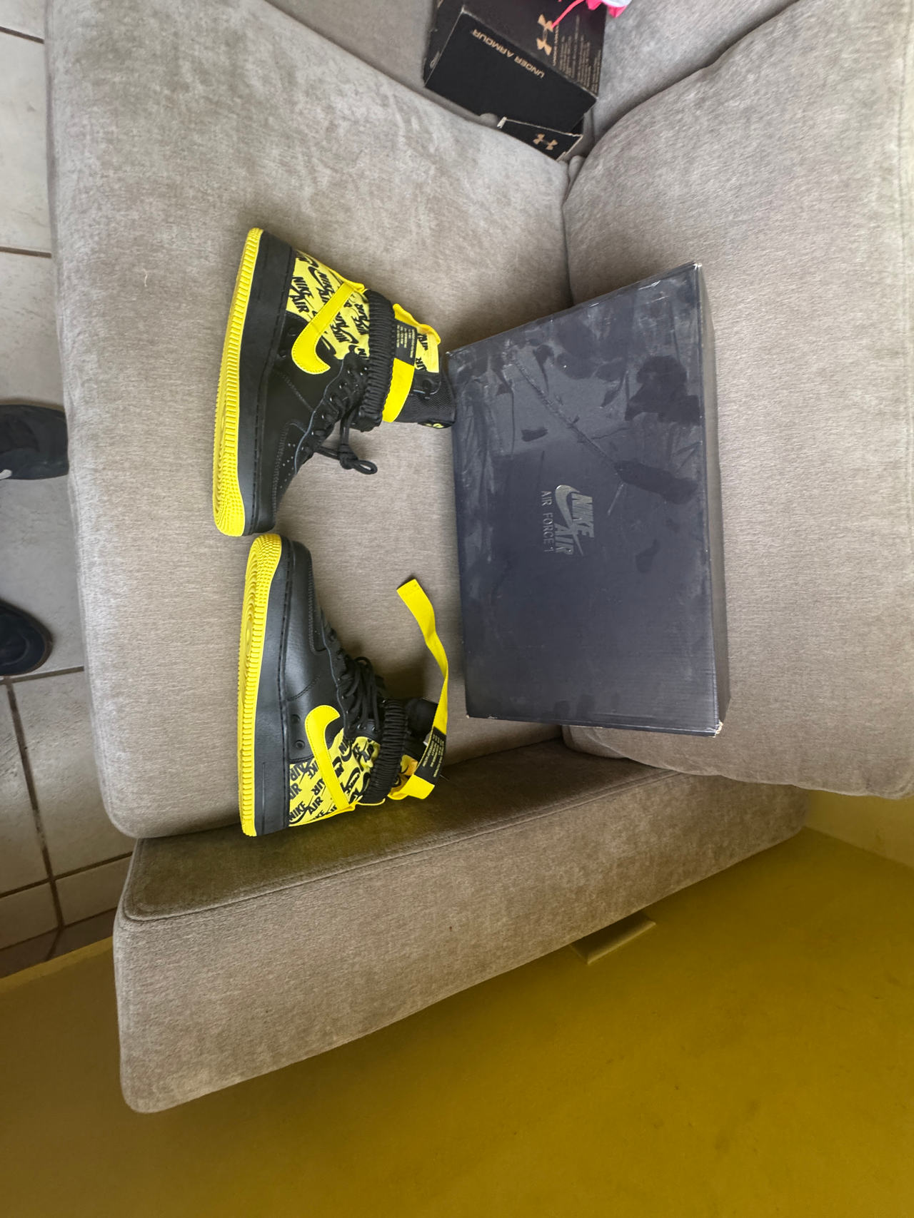 Nike SF Air Force 1 High 'Black/Yellow'
