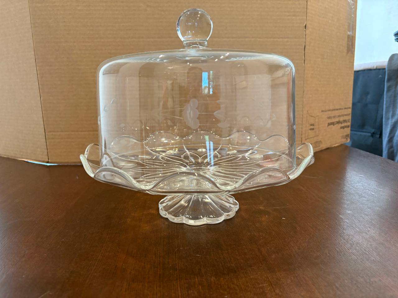 Princess House Heritage Cake Stand with Dome