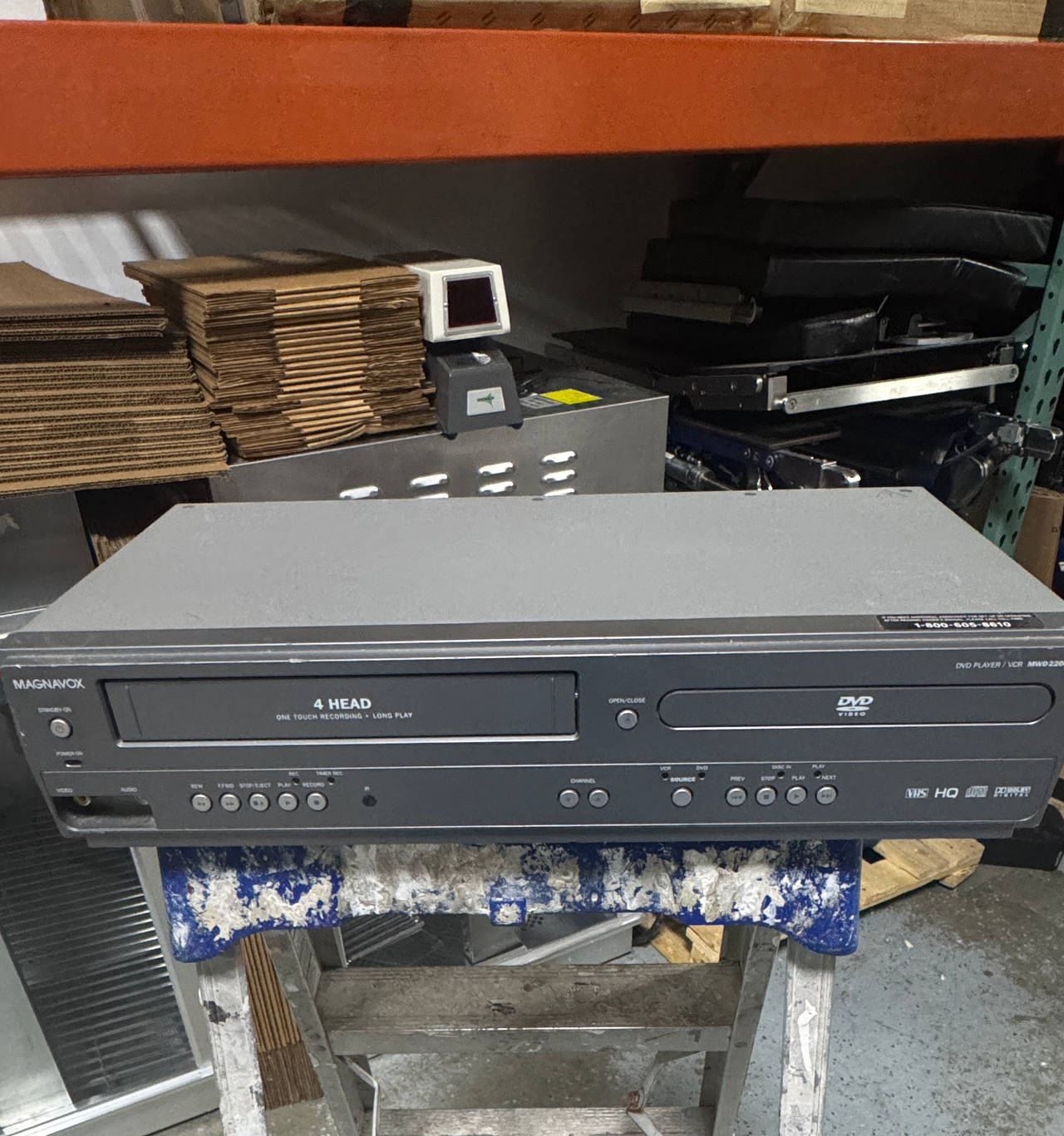 Magnavox MWD2206 DVD Player / VCR Combo