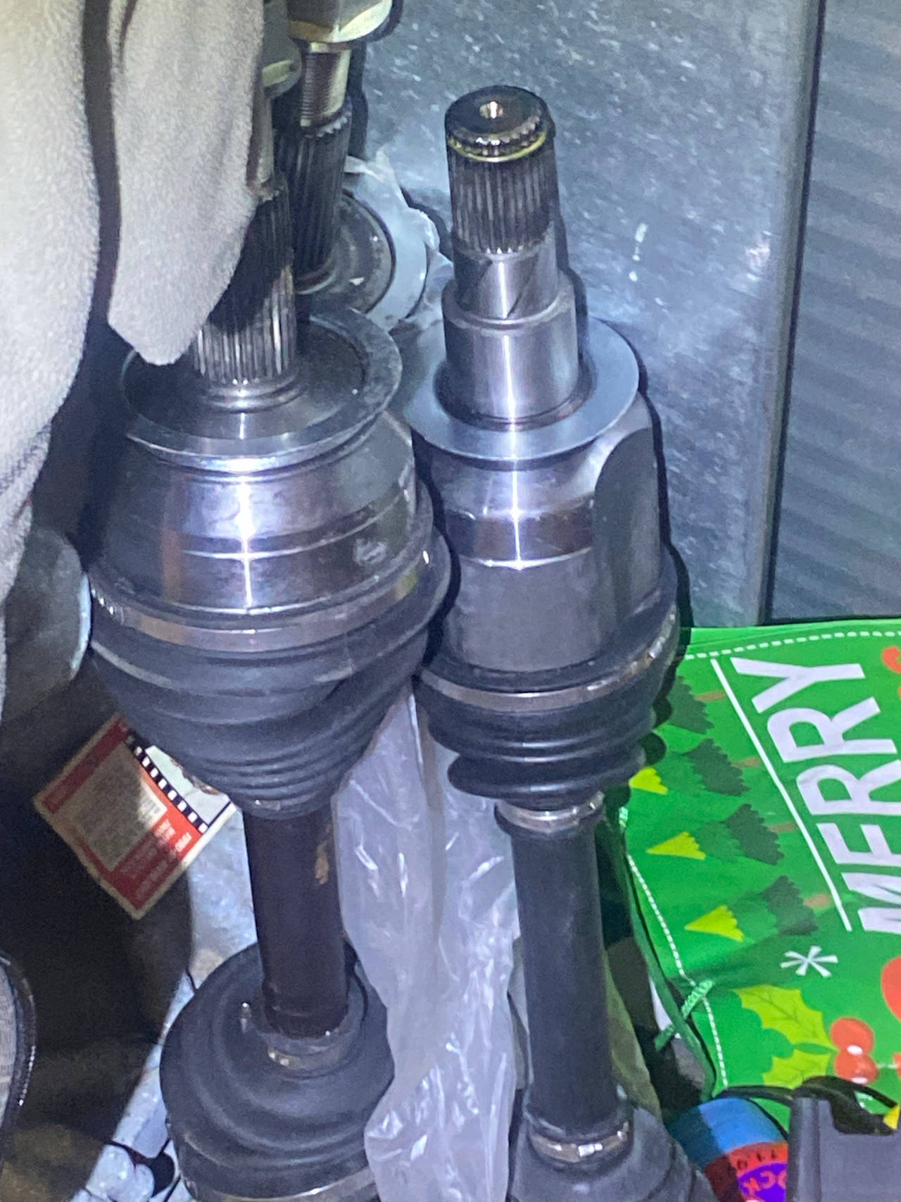 Front CV Axle Shaft Assembly for Nissan pathfinder.