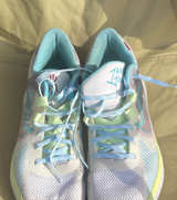 Nike Kyrie Low 4 1 World 1 People - Image 1