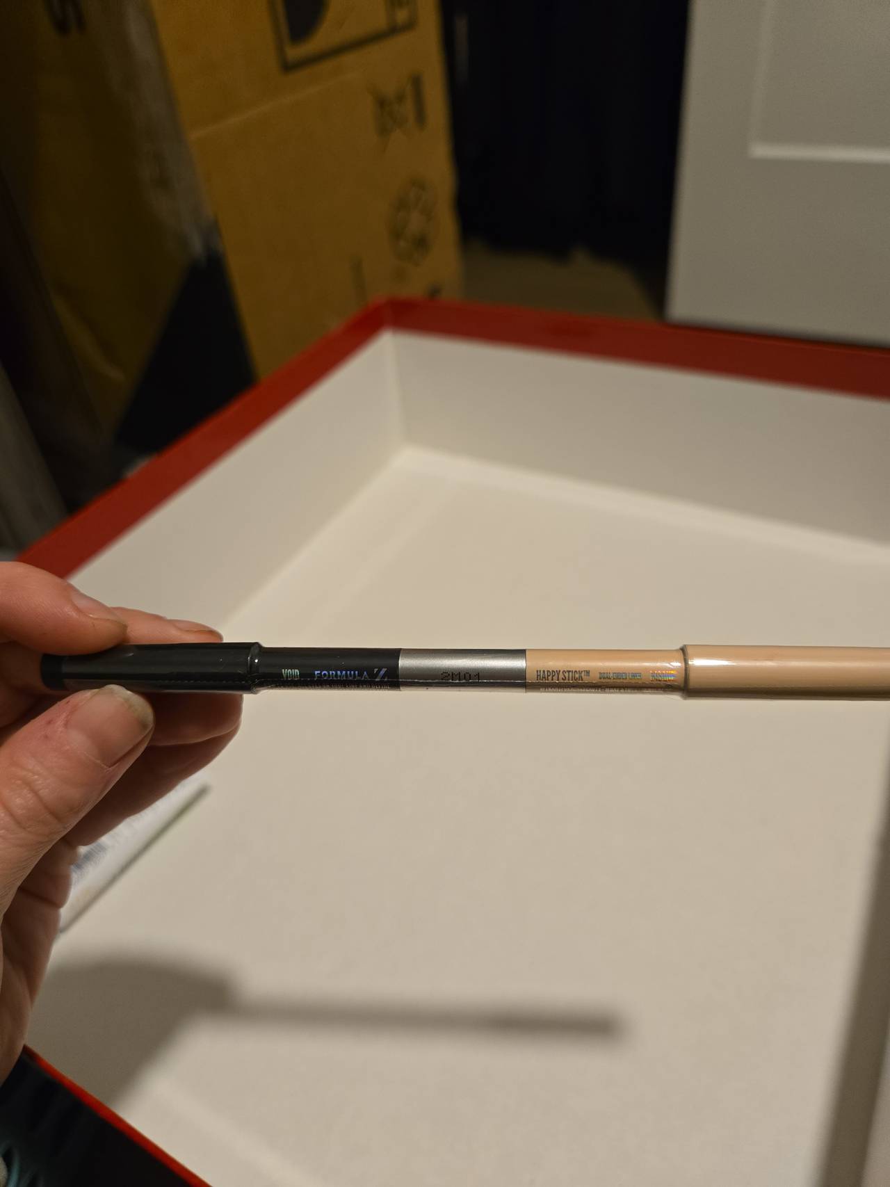 Formula Z Happy Stick Dual-Ended Liner in Void/Champagne