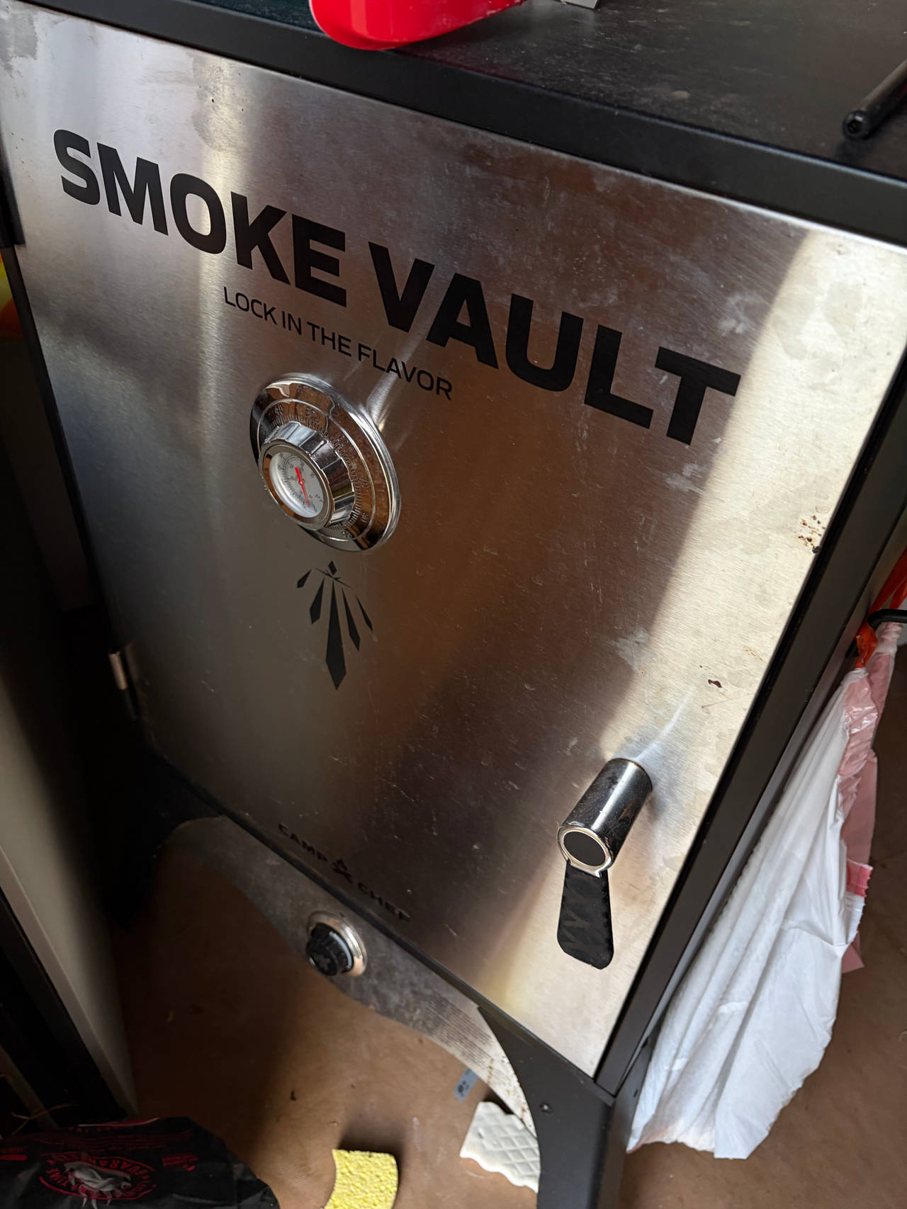 Camp Chef Smoke Vault 24" Propane Smoker