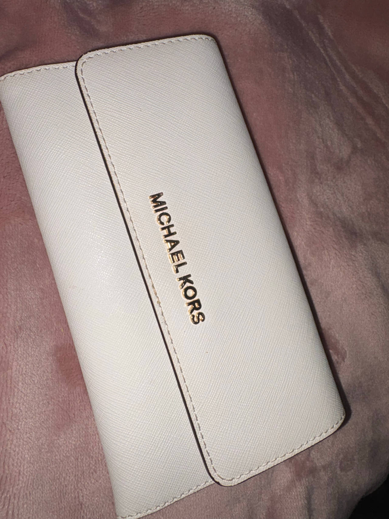 Michael Kors Jet Set Travel Large Trifold Wallet Light Cream Saffiano Leather