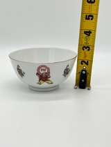 4 Vintage Chinese Porcelain Rice Bowls Figural Medallion Gold Rim - Image 8