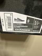 Under Armour Running Shoes New - Image 2