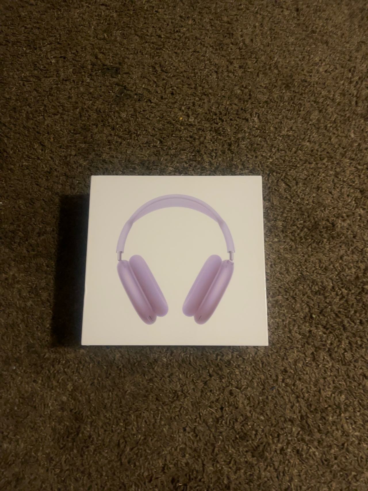 Apple AirPods Max Purple