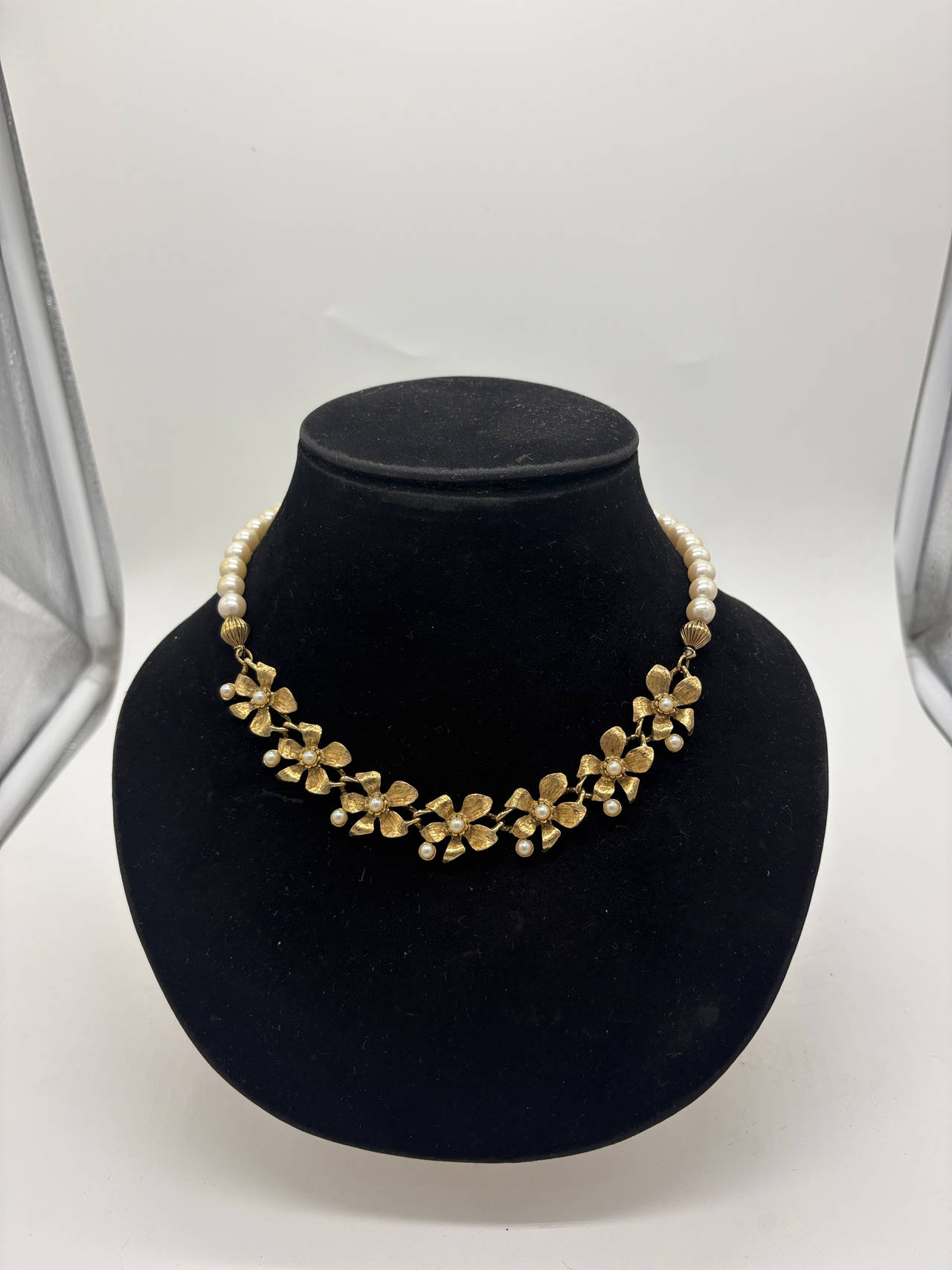 Floral Pearl Choker Necklace