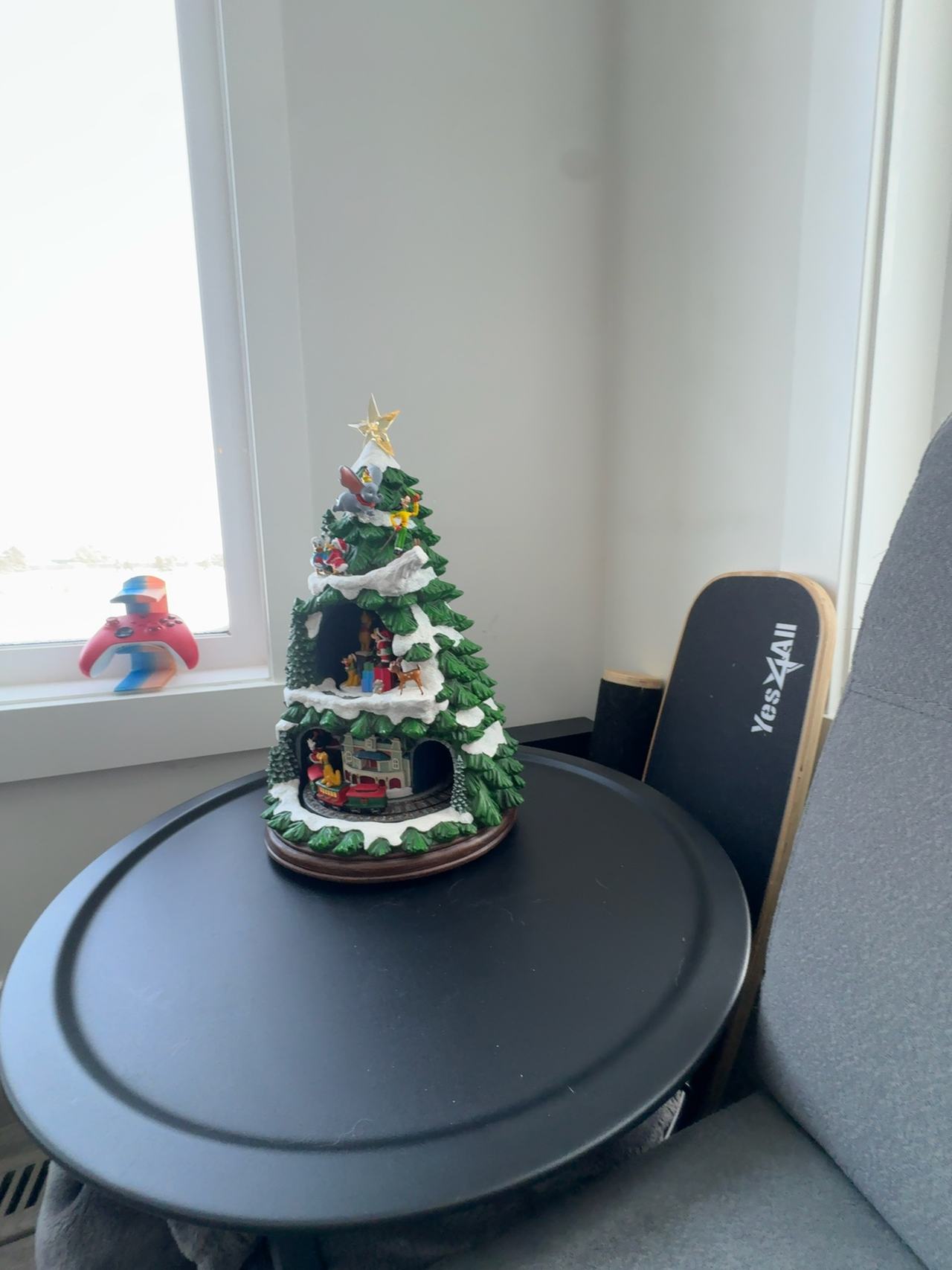 Disney Animated Christmas Tree 17" with 8 Holiday Songs