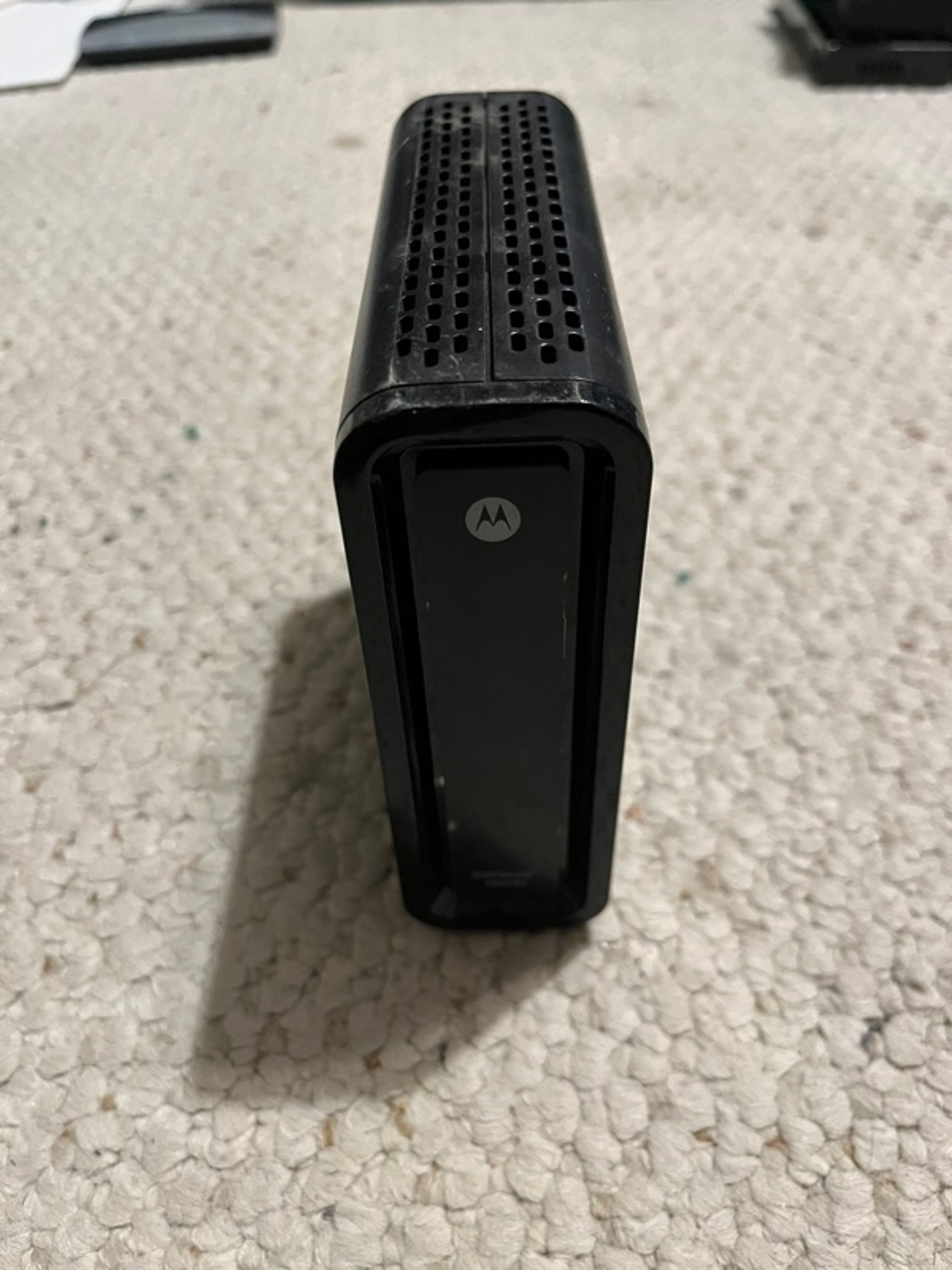 Motorola SURFboard SB6121 DOCSIS 3.0 Cable Modem