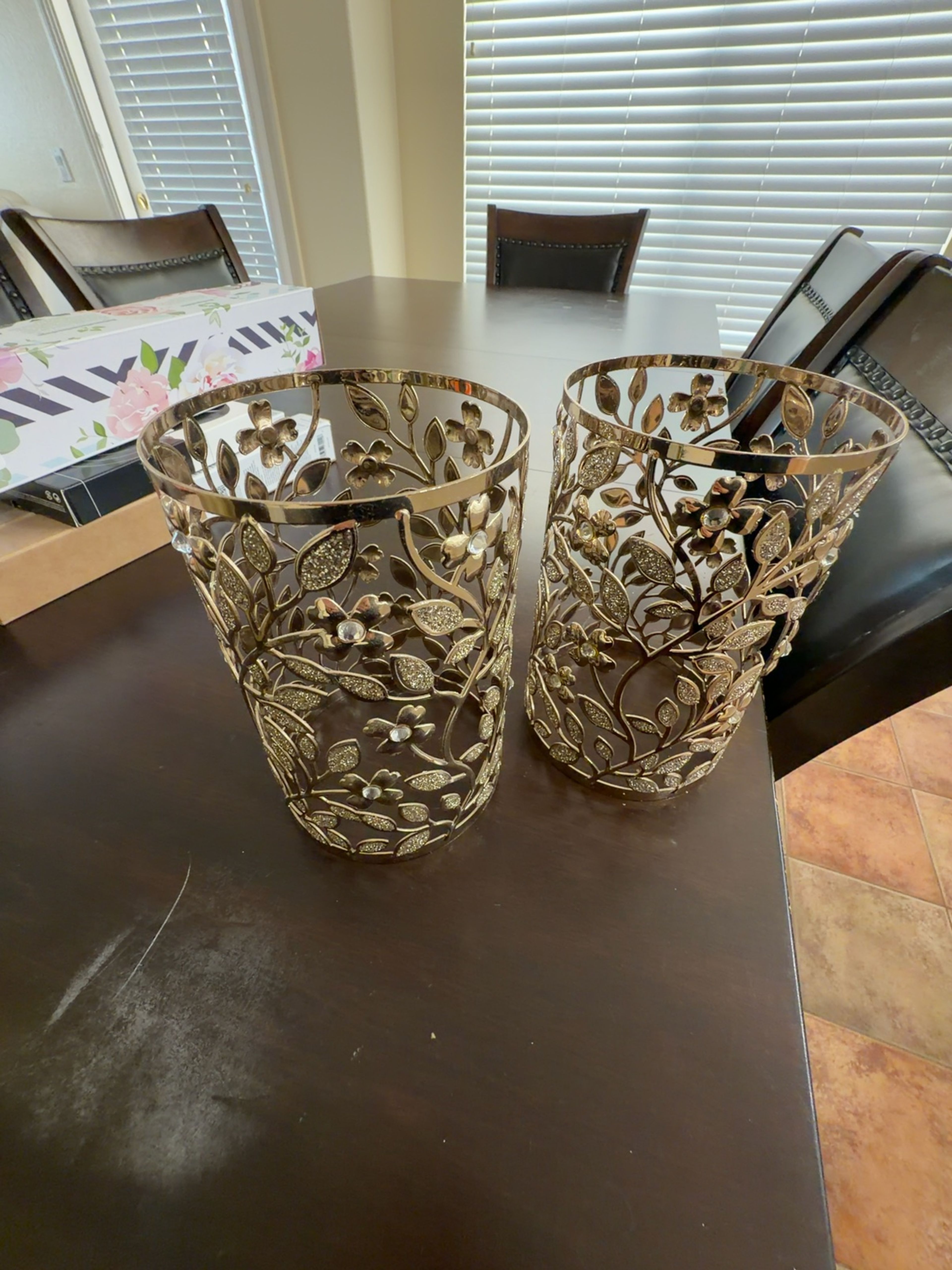 Bath & Body Works Botanical Bling 3-Wick Candle Sleeve Holder – Gold/Rose Gold