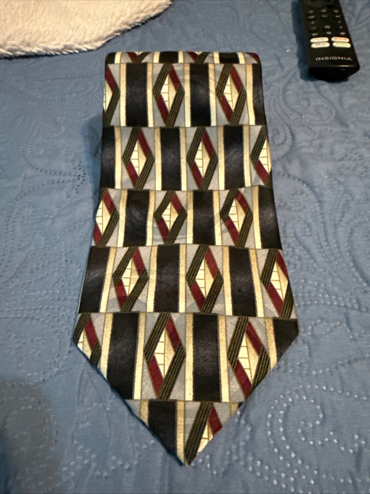 Men's Pierre Cardin silk Geometric Pattern Necktie