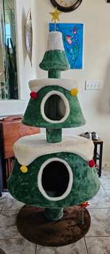 Christmas Tree Cat Scratching Post - Image 2