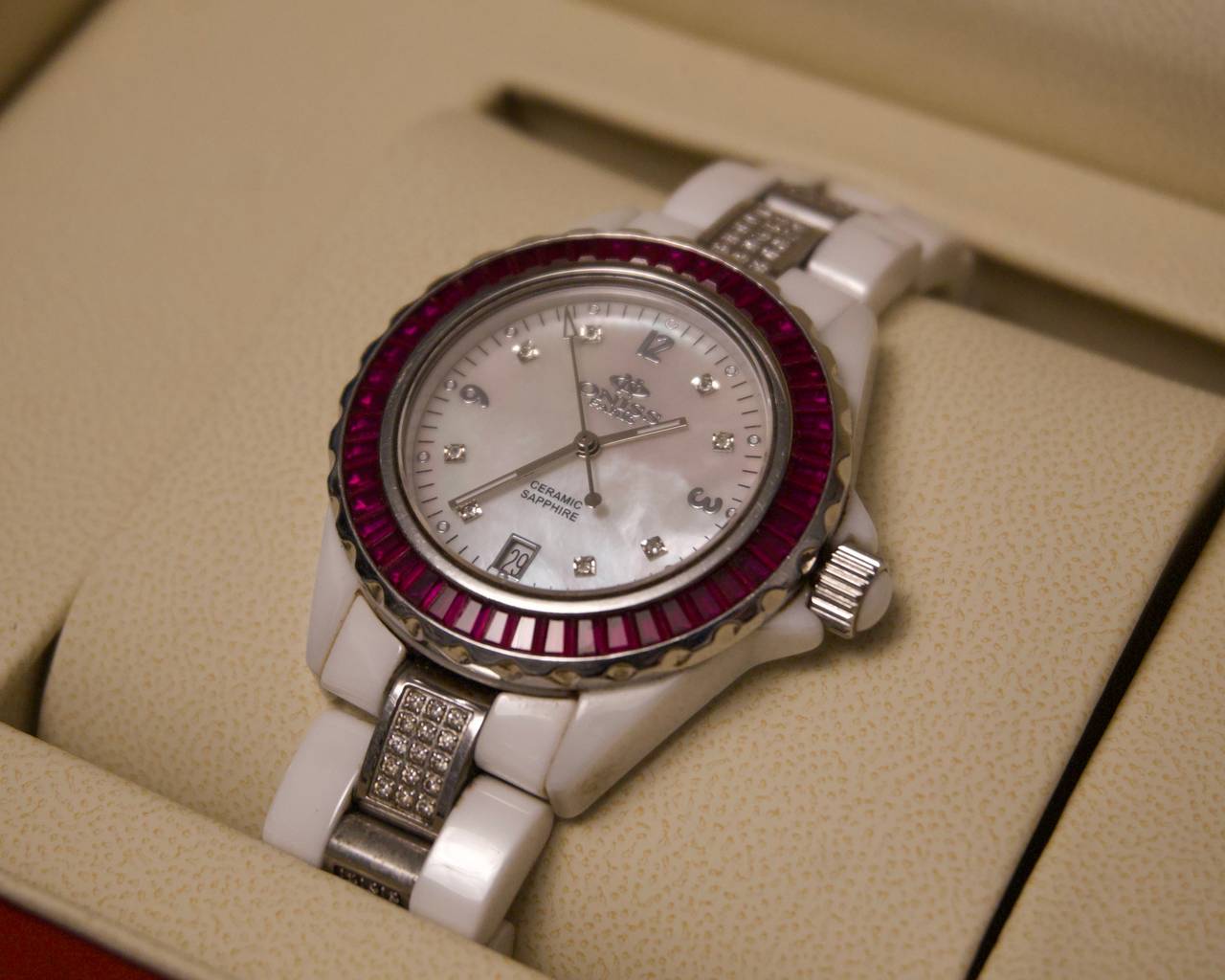 Oniss Paris White Ceramic Sapphire Crystal Watch – Elegant Mother-of-Pearl Dial