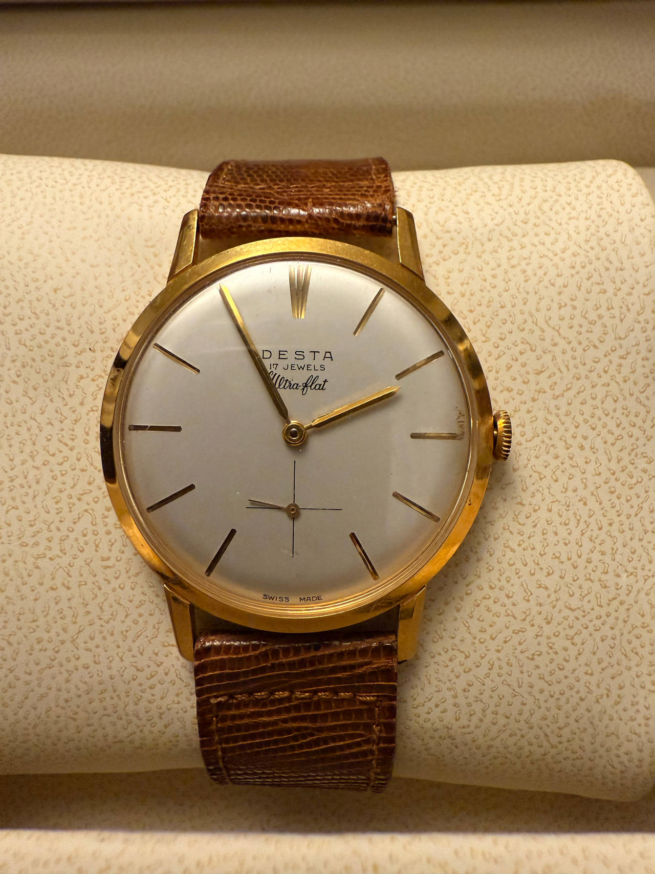 Vintage Desta Ultra‑Flat 17 Jewels Swiss Mechanical Watch – Runs