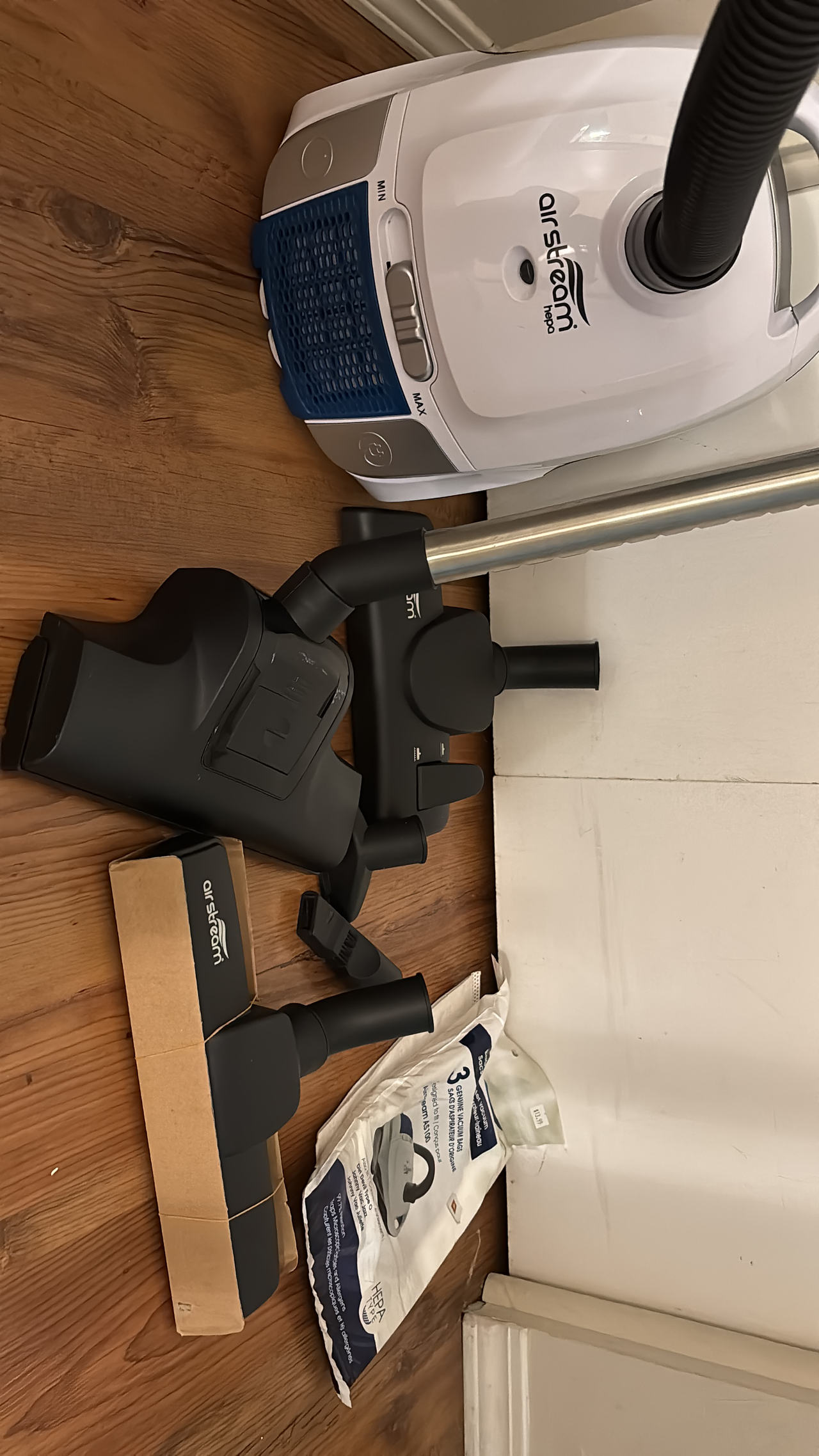 Airstream Canister Vacuum