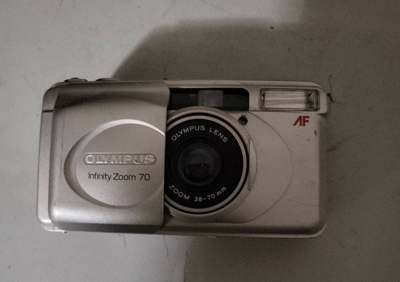 Olympus Infinity Zoom 70 35mm Film Camera