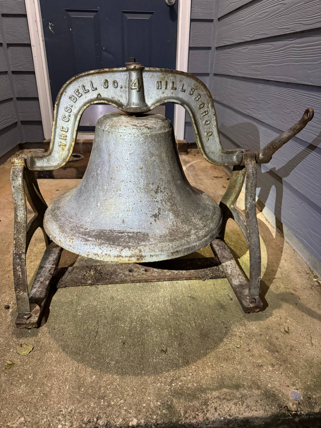 C.S. Bell Co. No. 4 Cast Iron Farm Bell