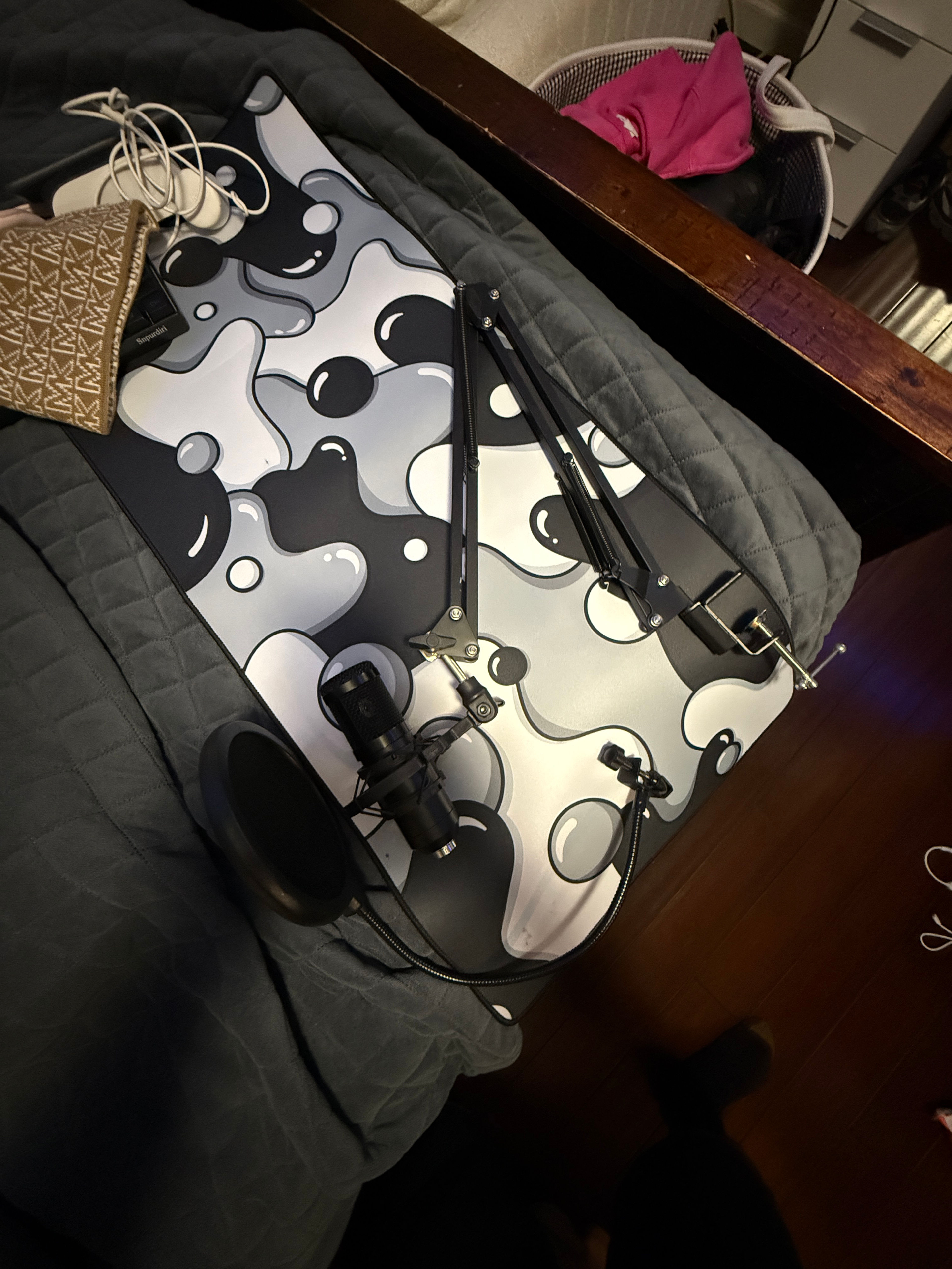 Condenser Microphone with Boom Arm and Pop Filter